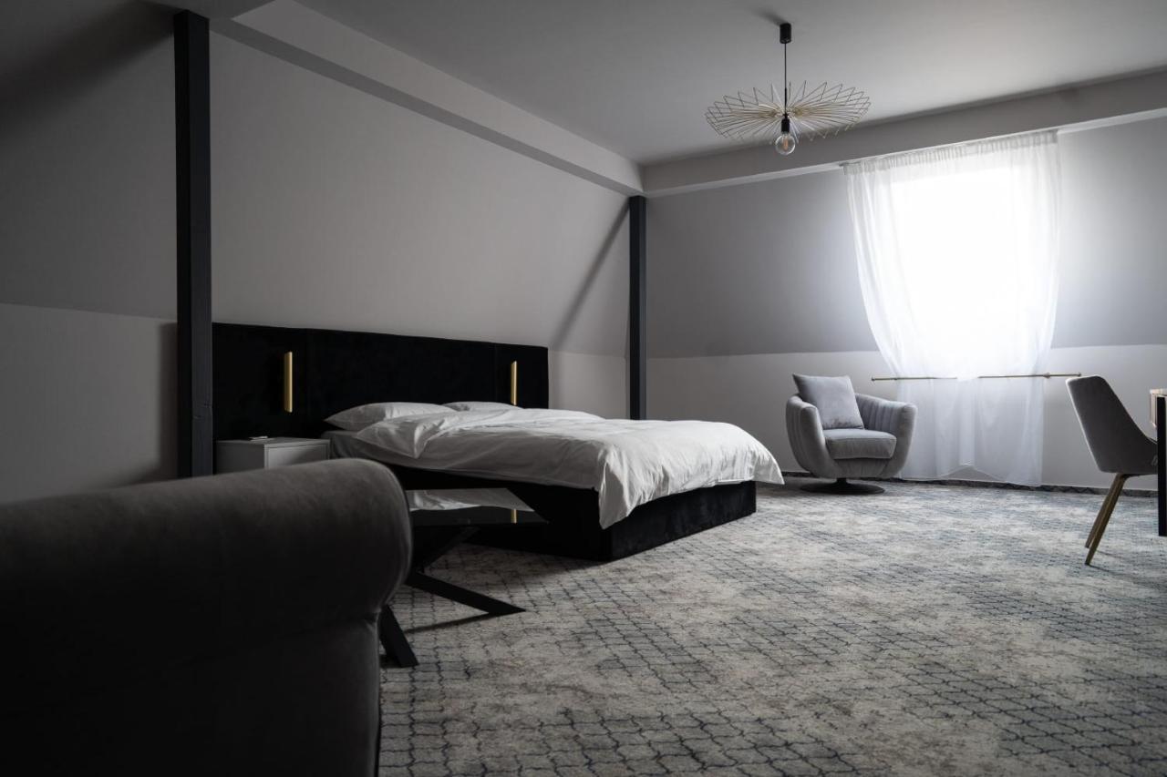 Hotel Cristal كلوج-نابوكا المظهر الخارجي الصورة
