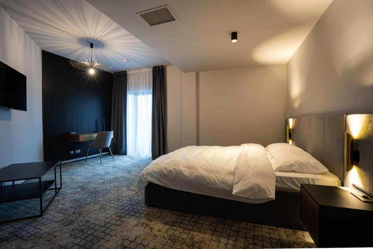 Hotel Cristal كلوج-نابوكا المظهر الخارجي الصورة