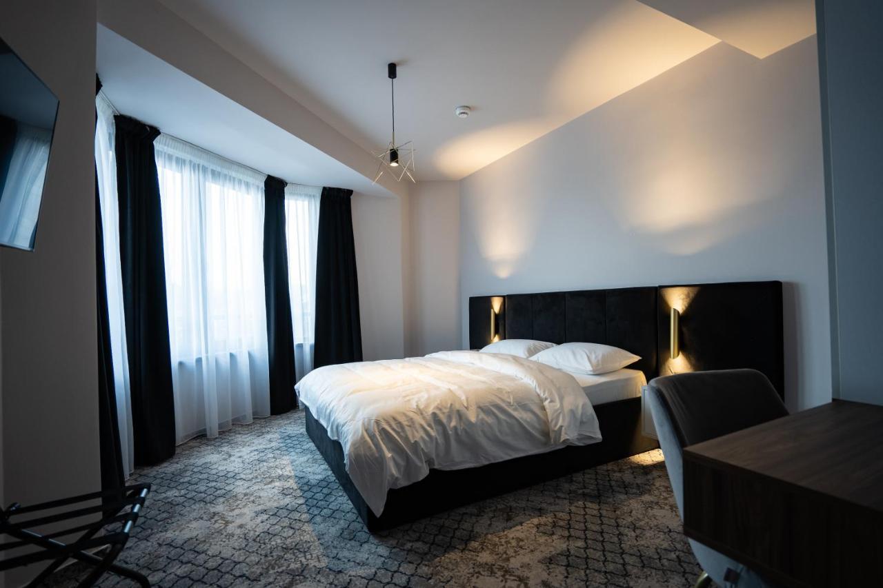 Hotel Cristal كلوج-نابوكا المظهر الخارجي الصورة