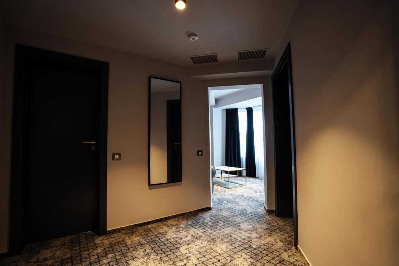 Hotel Cristal كلوج-نابوكا المظهر الخارجي الصورة